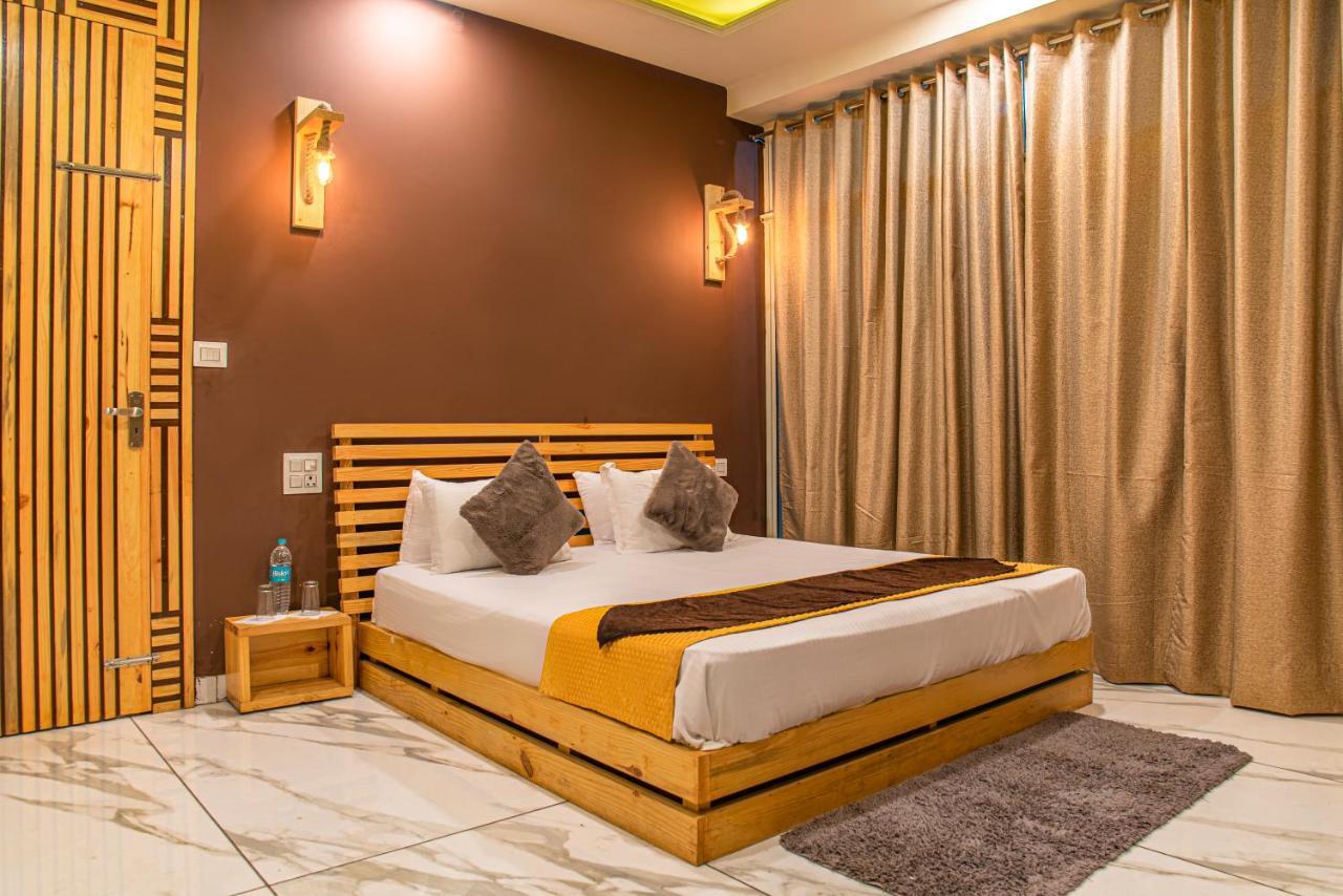 The Hillcrest Paradise Kasauli Eksteriør billede