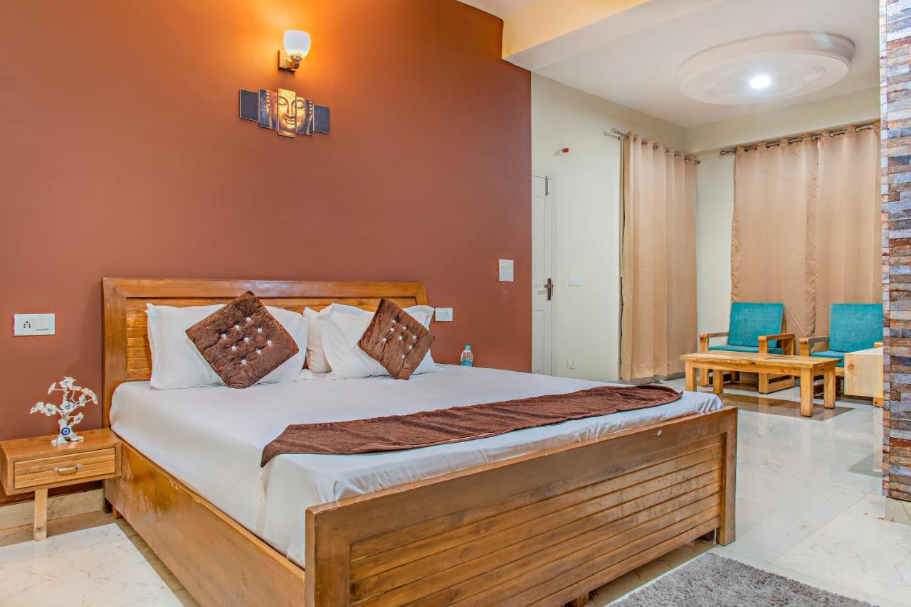 The Hillcrest Paradise Kasauli Eksteriør billede
