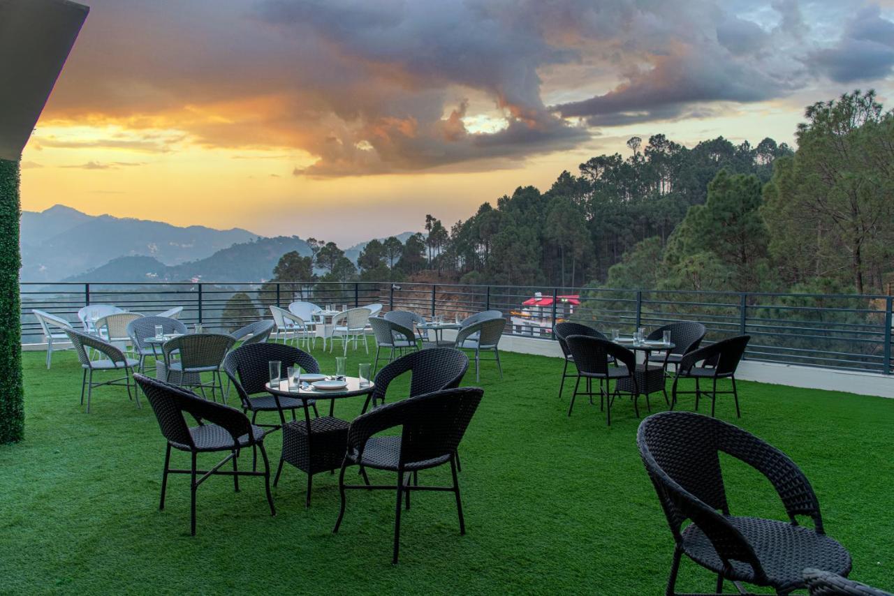 The Hillcrest Paradise Kasauli Eksteriør billede