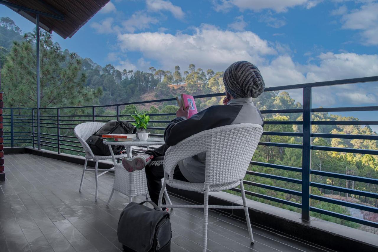 The Hillcrest Paradise Kasauli Eksteriør billede