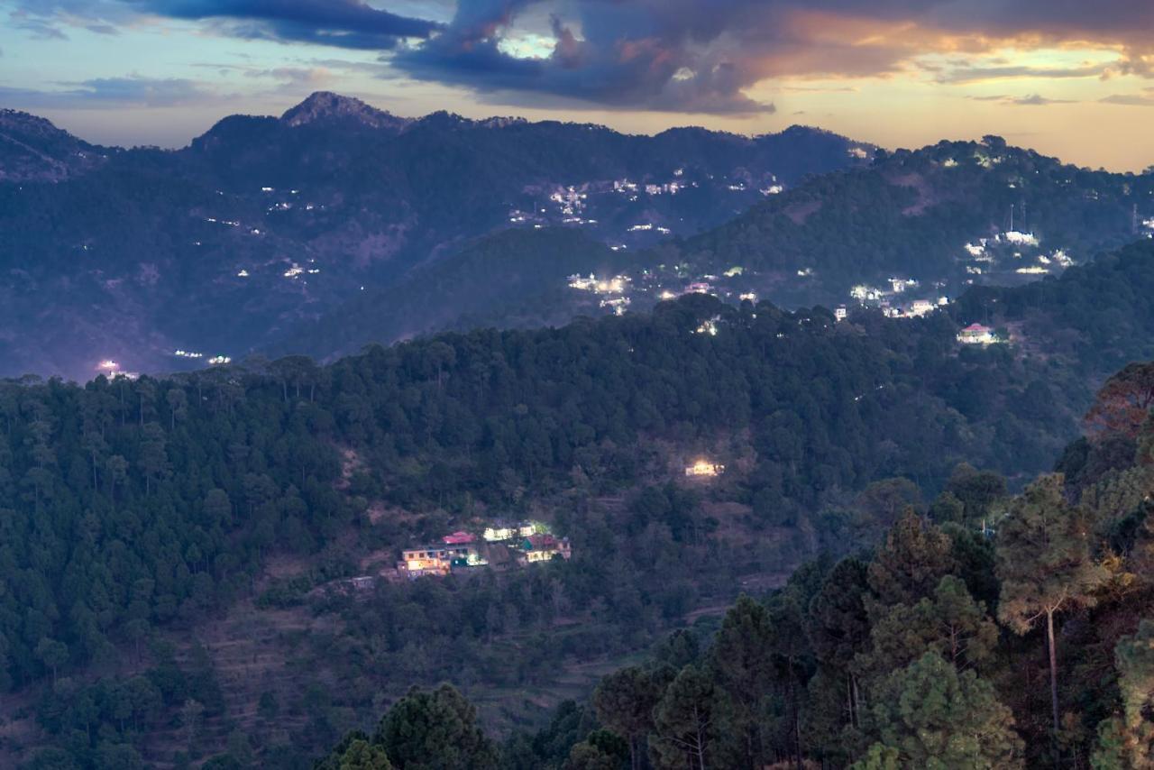 The Hillcrest Paradise Kasauli Eksteriør billede