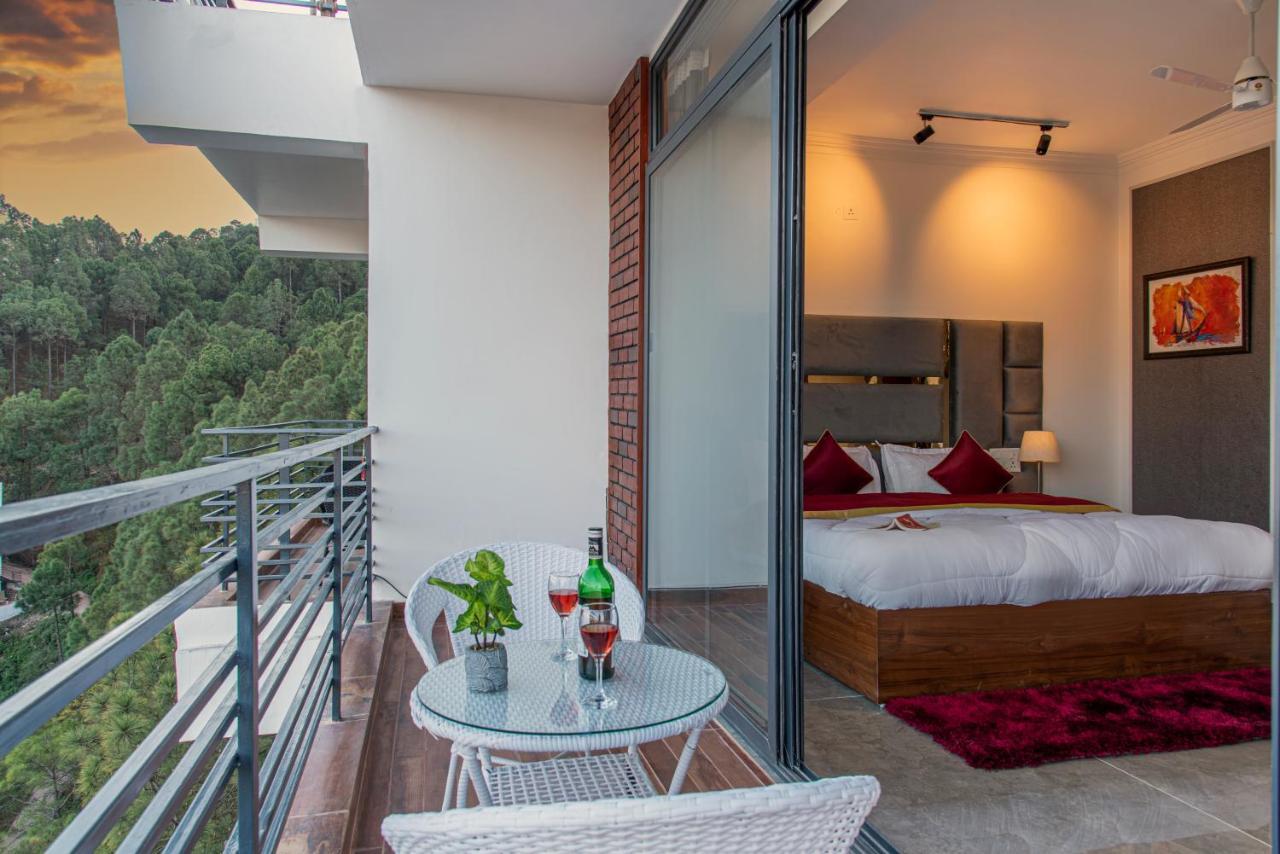 The Hillcrest Paradise Kasauli Eksteriør billede