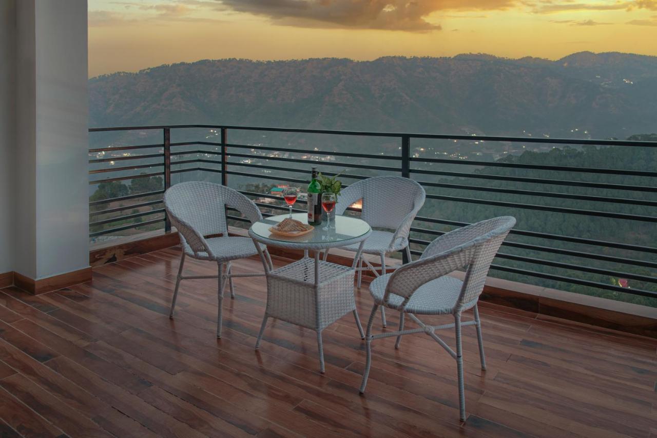 The Hillcrest Paradise Kasauli Eksteriør billede