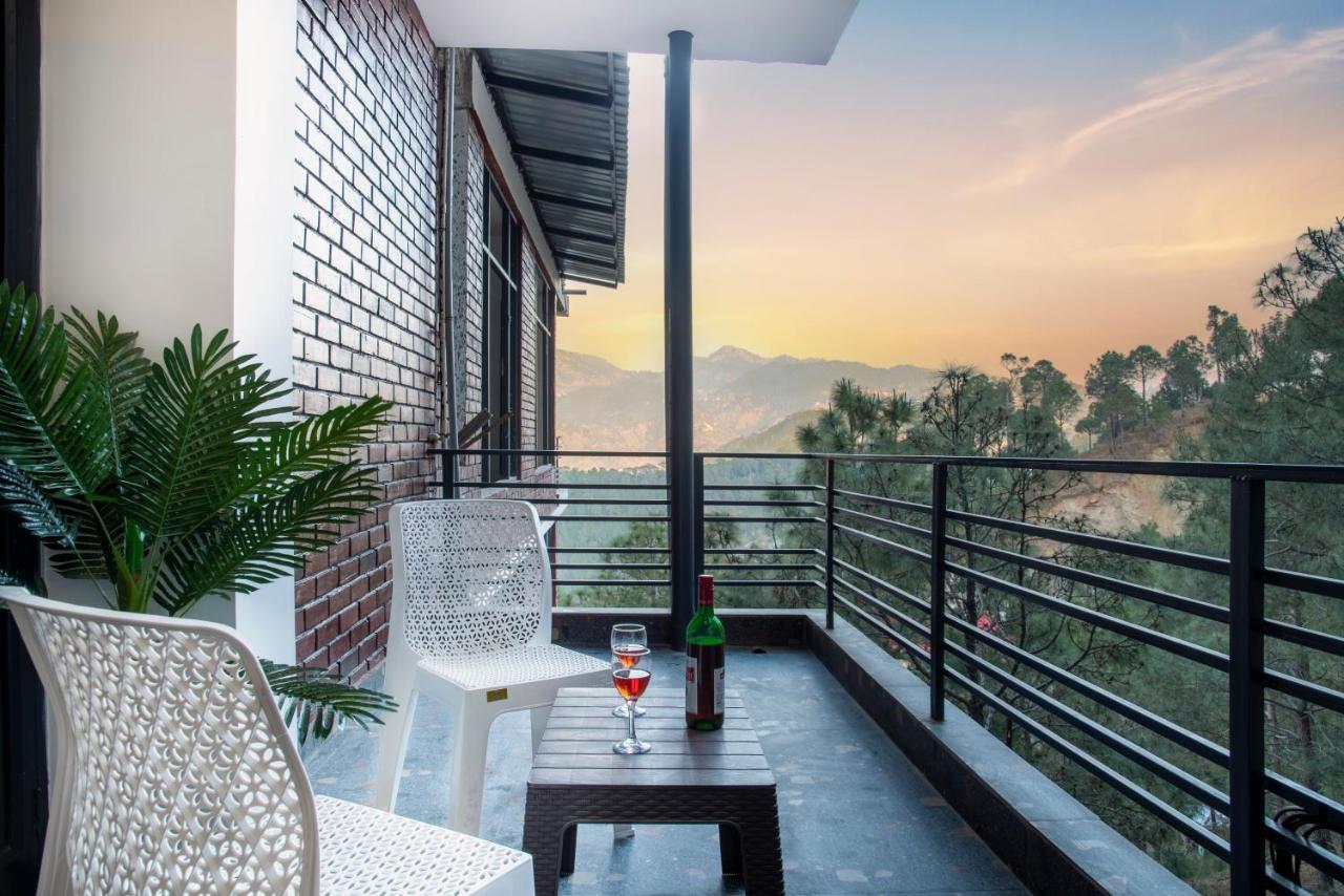 The Hillcrest Paradise Kasauli Eksteriør billede